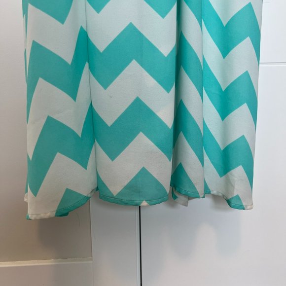 Cals Turquoise Chevron Maxi Dress - Picture 8 of 8